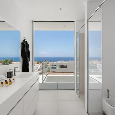 Villa Karat Murano Callao Salvaje